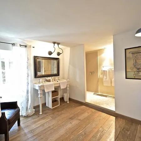Hautvallon - Peaceful Escape In Provence *