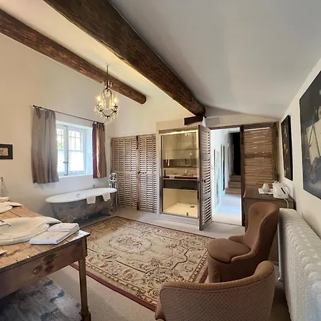 Hautvallon - Peaceful Escape In Provence *